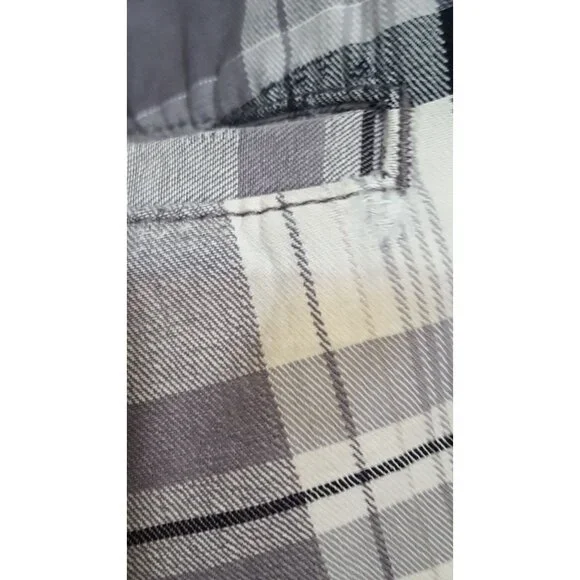 Aeropostale Mens Flat Front Shorts Gray Plaid Long Leg Size 31 x 11 - Picture 6 of 6